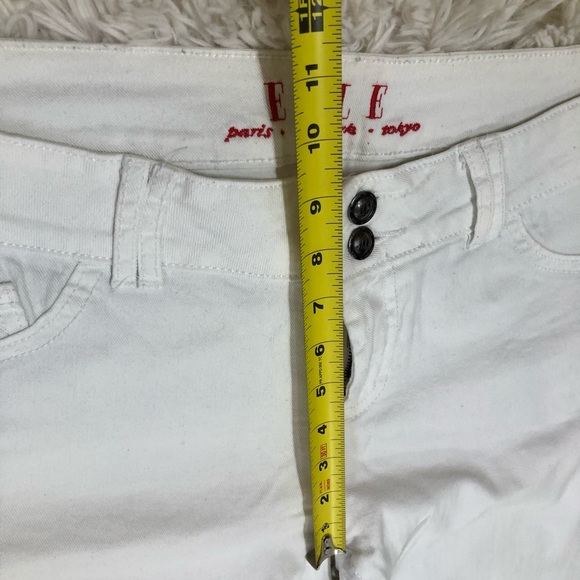 Elle Paris New York Tokyo 2 buttonwhite crop Capri jeans. Flap pickets!❤️❤️ - Picture 6 of 11